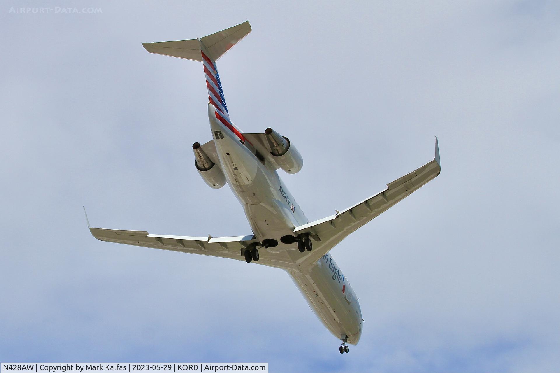 N428AW, 2002 Bombardier CRJ-200LR (CL-600-2B19) C/N 7695, Air Wisconsin/American Eagle CRJ2 N428AW AWI6197 PIA-ORD, on approach to 10C KORD