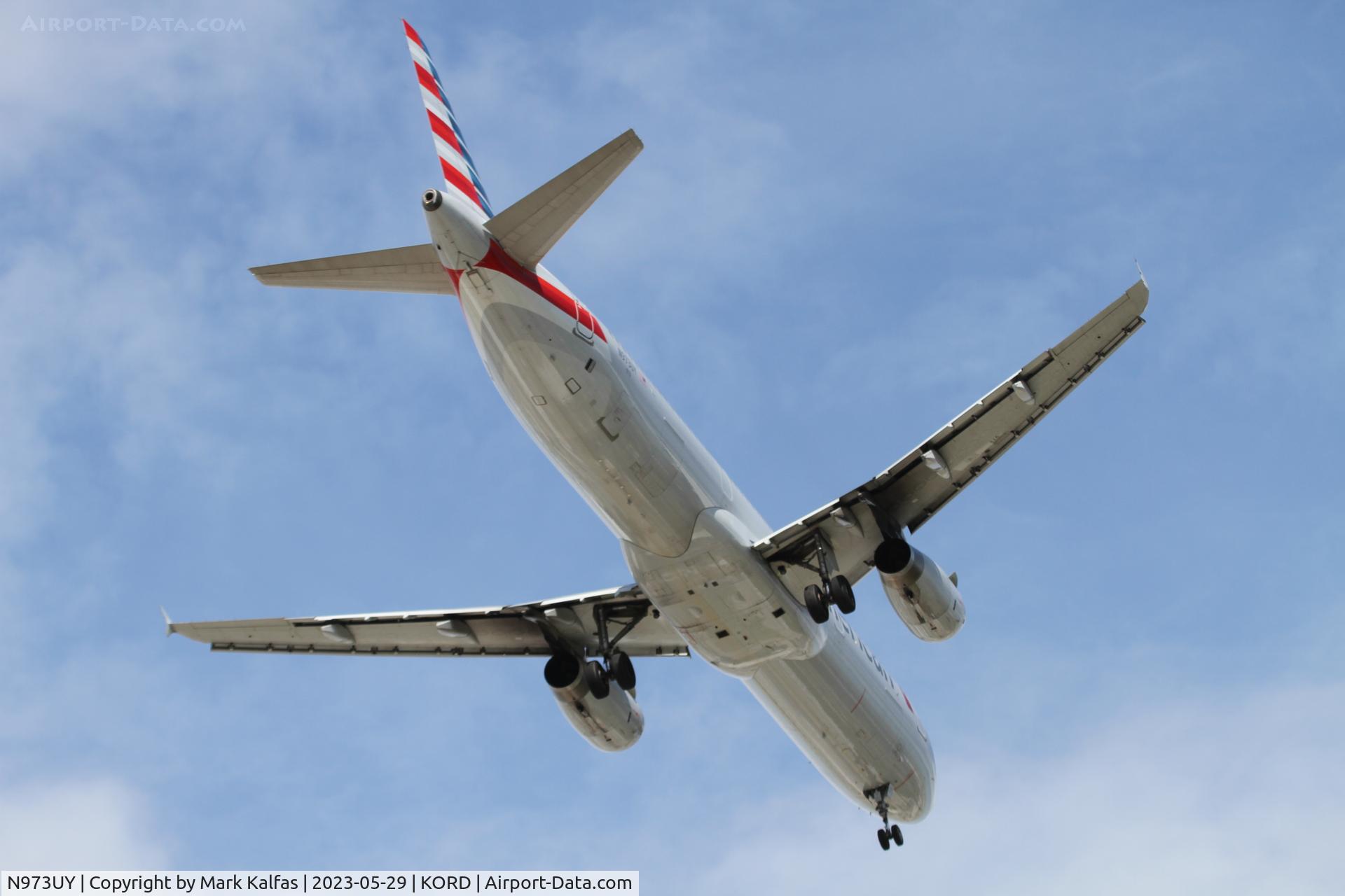 N973UY, 2011 Airbus A321-231 C/N 4893, American Airlines A321 N973UY AA2249 PHX-ORD, 10C approach KORD