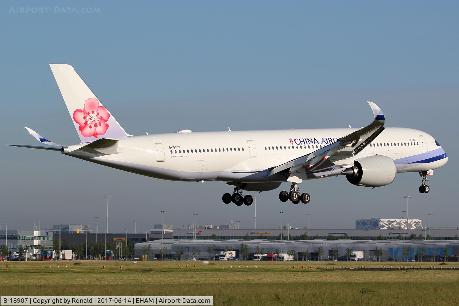 B-18907, 2017 Airbus A350-941 C/N 105, at spl