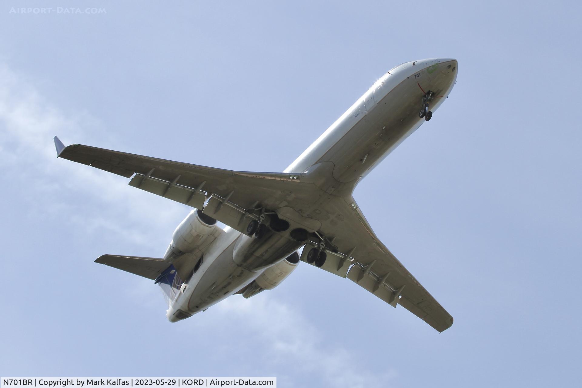 N701BR, 2000 Bombardier CRJ-200ER (CL-600-2B19) C/N 7448, SkyWest/United Express CRJ2 N701BR SKW5055 DEC-ORD, 10C approach KORD