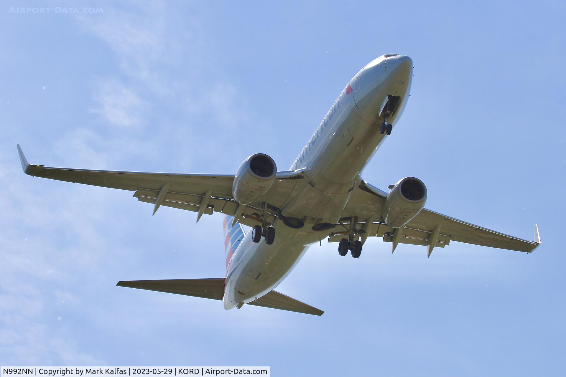 N992NN, 2016 Boeing 737-823 C/N 31244, American Airlines B738 N992NN AA639 TUS-ORD, 10C approach KORD