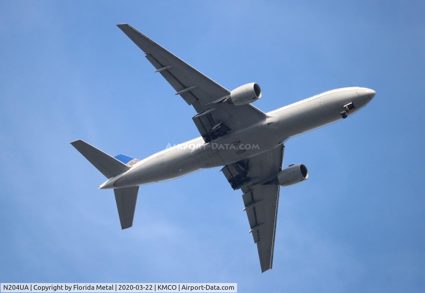 N204UA, 1999 Boeing 777-222/ER C/N 28713, UAL 772 zx