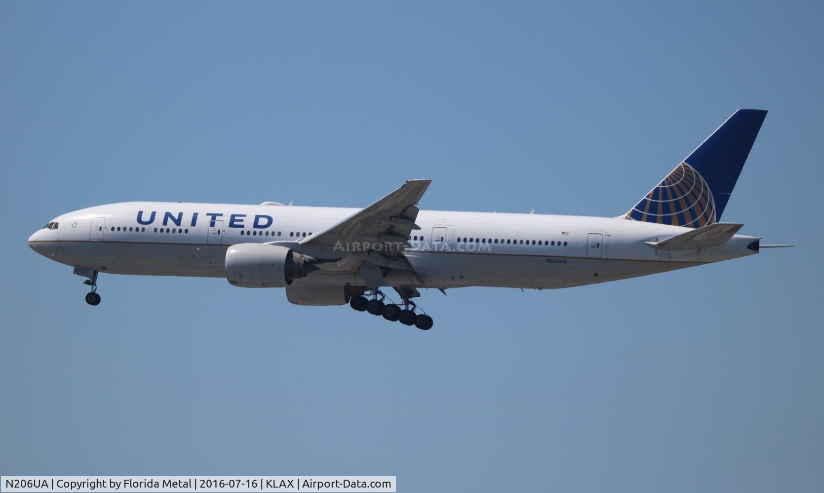 N206UA, 1999 Boeing 777-222/ER C/N 30212, UAL 772 zx LAX north side