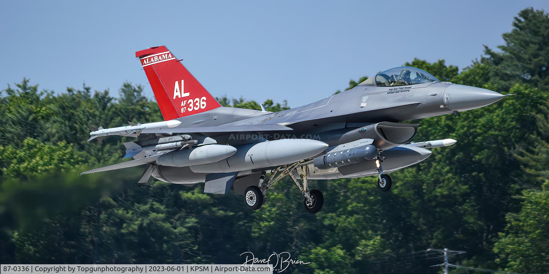 87-0336, 1987 General Dynamics F-16C Fighting Falcon C/N 5C-597, BANG21 on a low approach