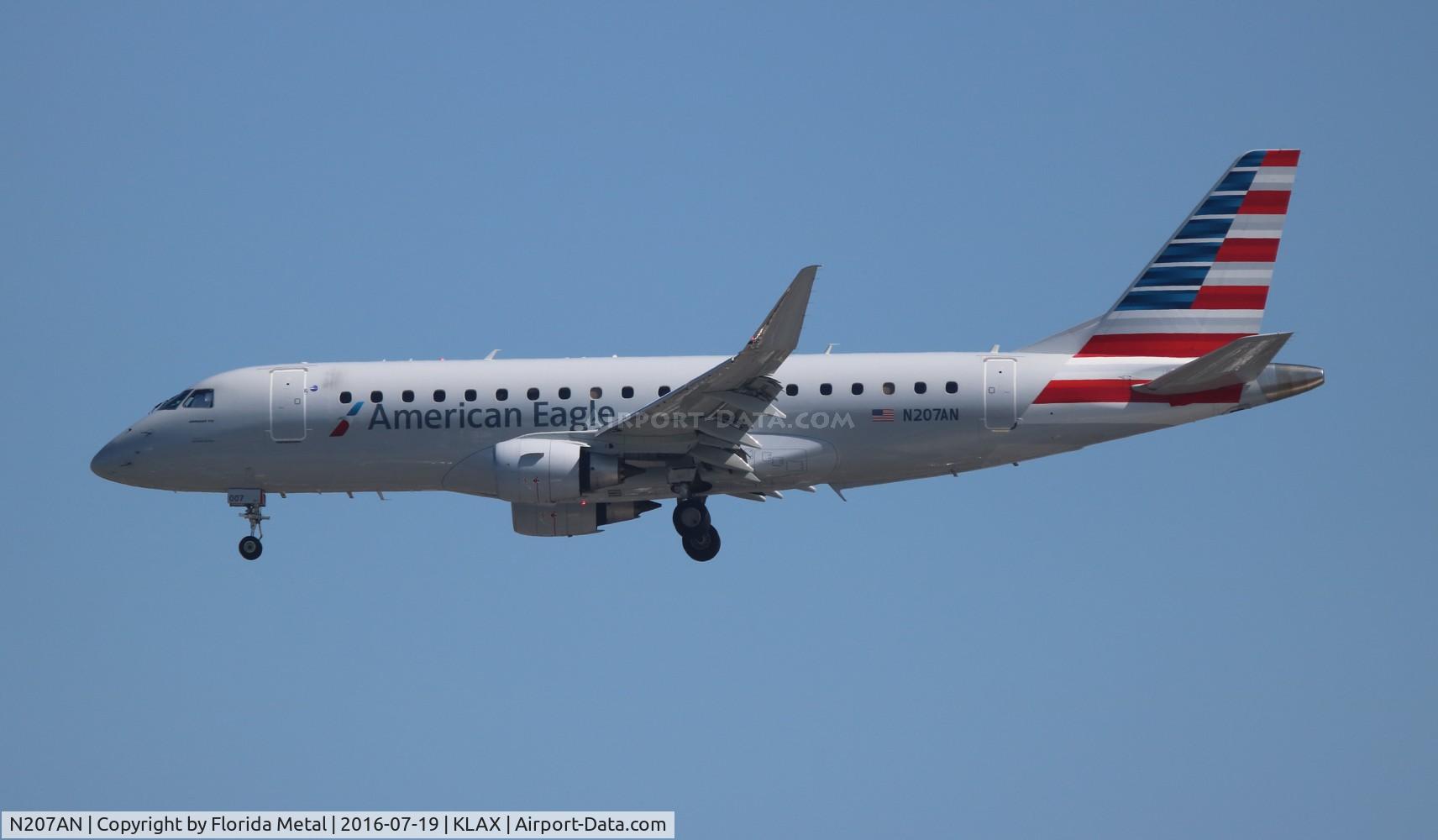 N207AN, 2015 Embraer 175LR (ERJ-170-200LR) C/N 17000490, Compass/Eagle E175 zx LAX north side