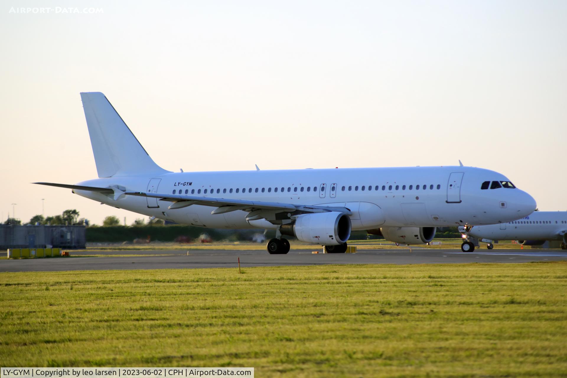 LY-GYM, 2005 Airbus A320-214 C/N 2584, Copenhagen 2.6.2023 at starting point R-04R
