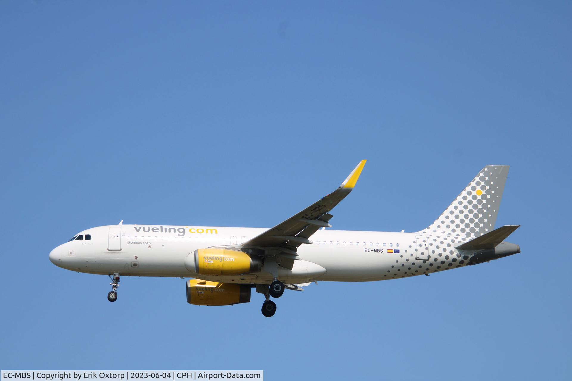 EC-MBS, 2014 Airbus A320-232 C/N 6123, EC-MBS landed rw 22L