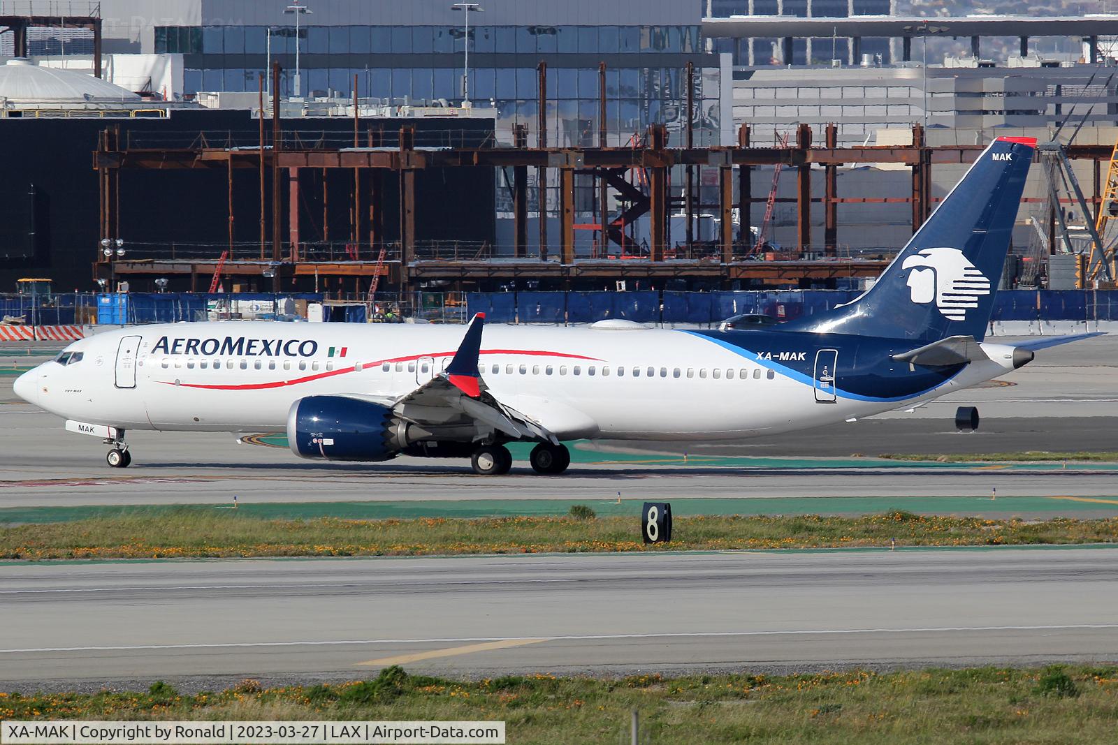 XA-MAK, 2018 Boeing 737-8 MAX C/N 43705, at lax