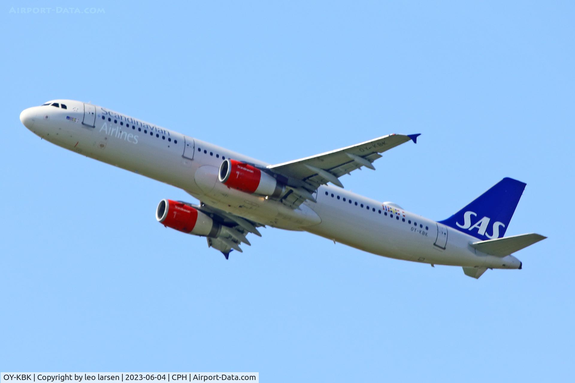 OY-KBK, 2001 Airbus A321-232 C/N 1587, Copenhagen 4.6.2023 t/o R-22L