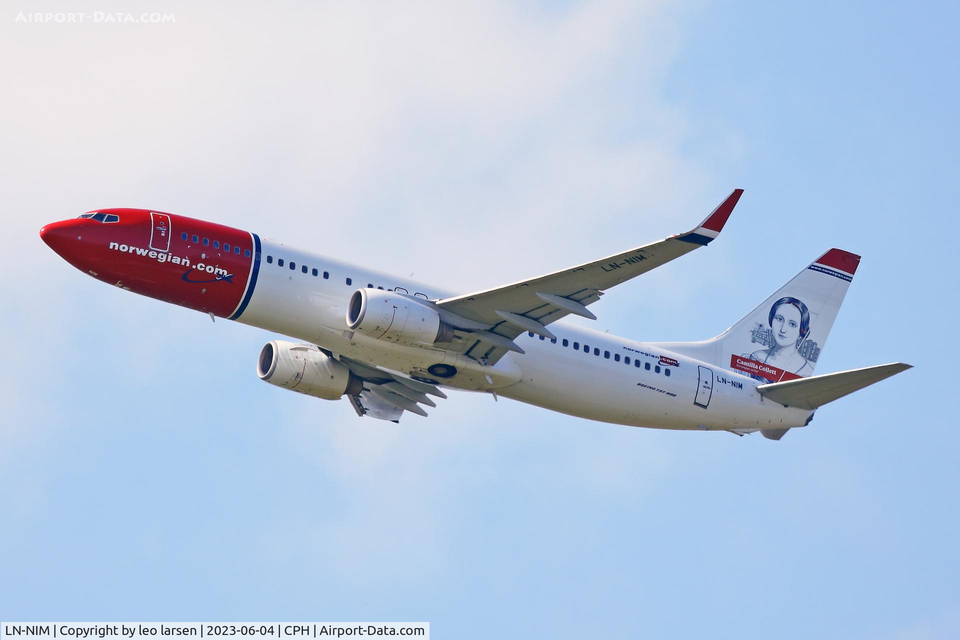 LN-NIM, 2010 Boeing 737-8KN C/N 40240, Copenhagen 4.6.2023 t/o R-22L