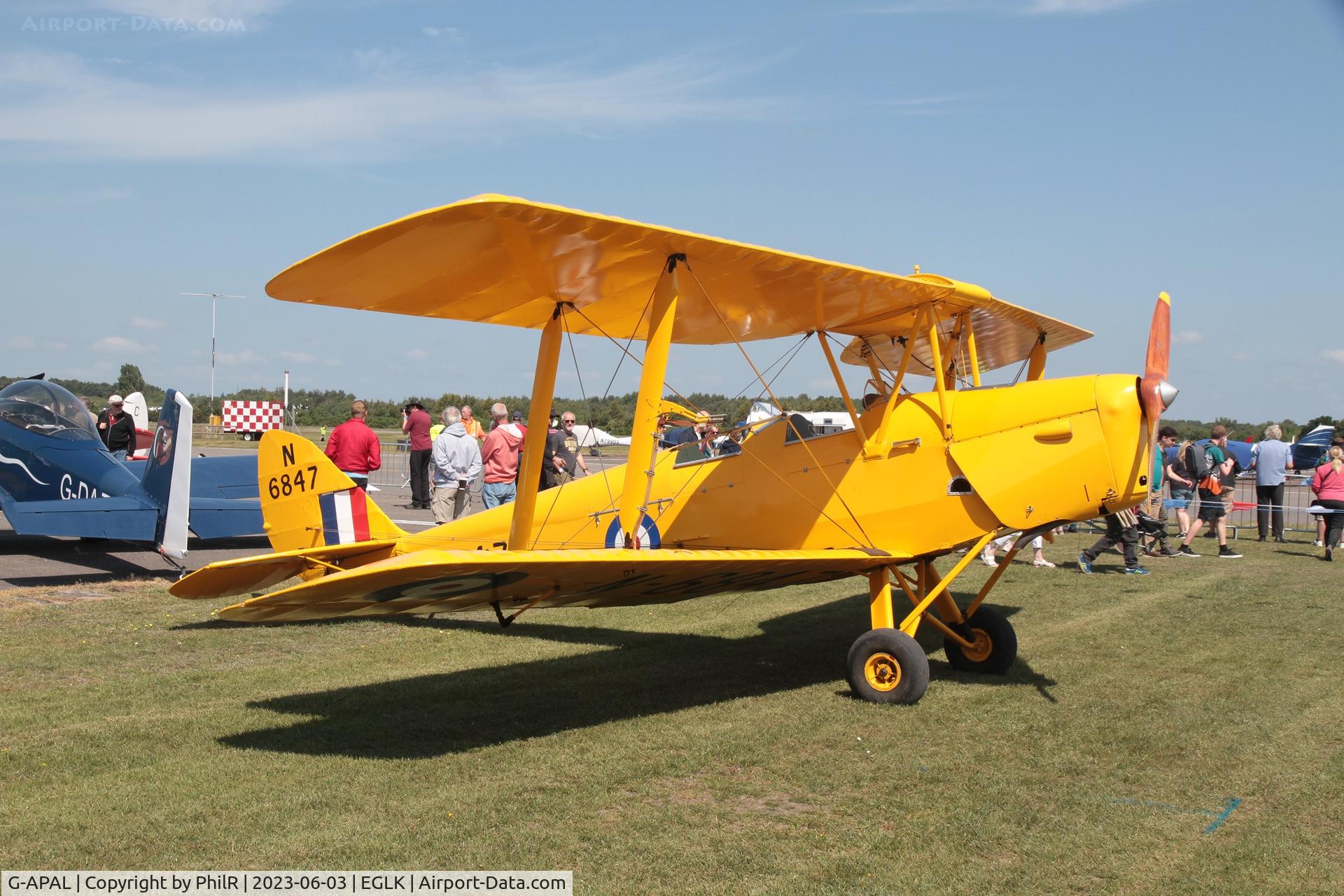 G-APAL, 1939 De Havilland DH-82A Tiger Moth II C/N 82102, N6847 (G-APAL) 1939 DH82A Tiger Moth Blackbushe
