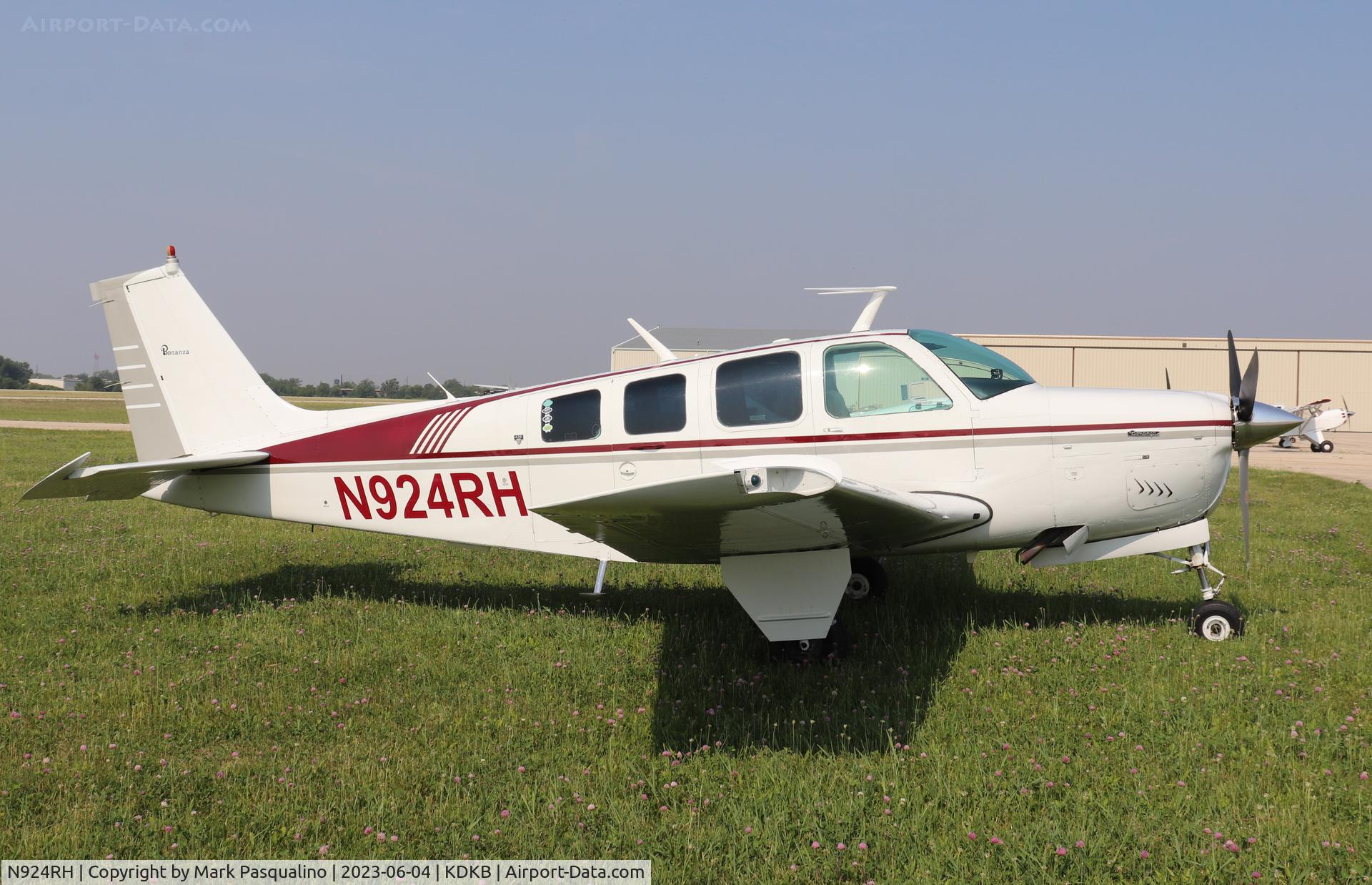 N924RH, 1978 Beech A36 Bonanza 36 C/N E-1288, Beech A36