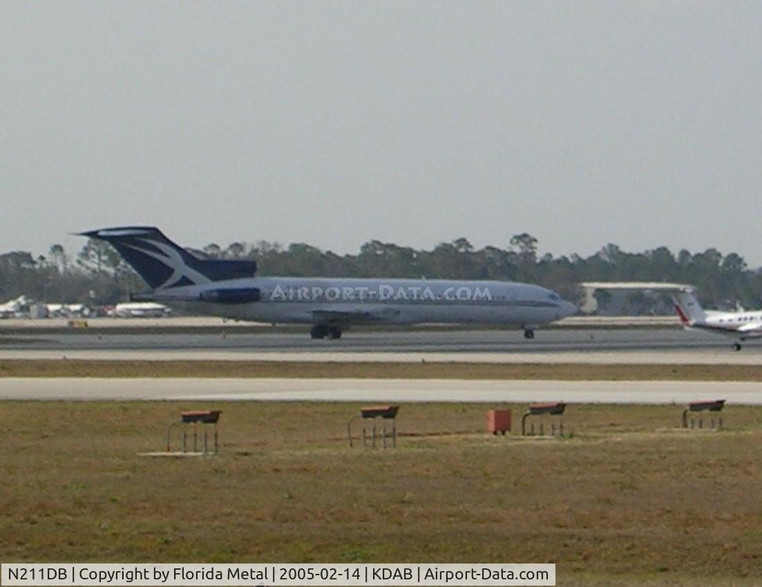 N211DB, 1973 Boeing 727-2J4 C/N 20766, Falcon Air 727-200 zx (cheap point and shoot camera)