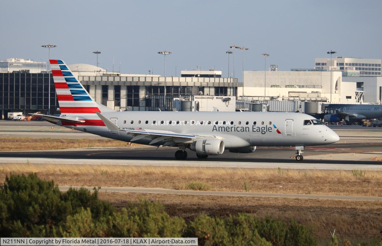 N211NN, 2015 Embraer 175LR (ERJ-170-200LR) C/N 17000501, LAX 2016 zx