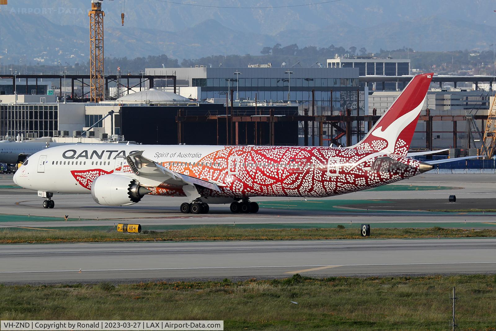 VH-ZND, 2018 Boeing 787-9 Dreamliner C/N 63390, at lax