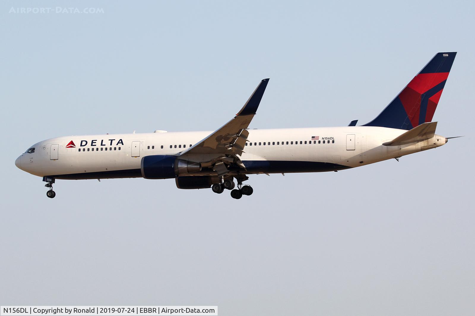 N156DL, 1991 Boeing 767-3P6 C/N 25354, at bru