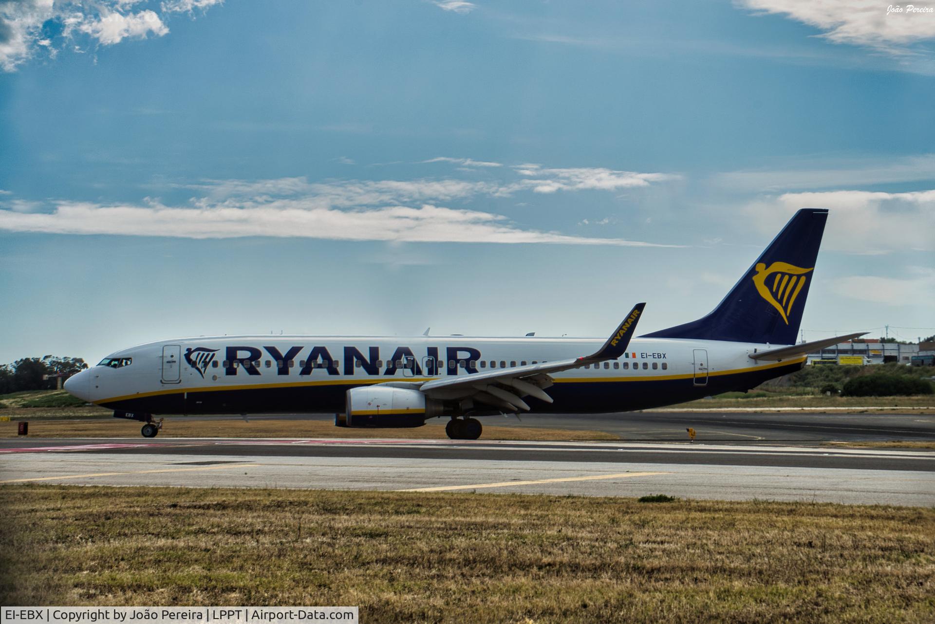 EI-EBX, 2009 Boeing 737-8AS C/N 35007, Ryanair B738 at LPPT