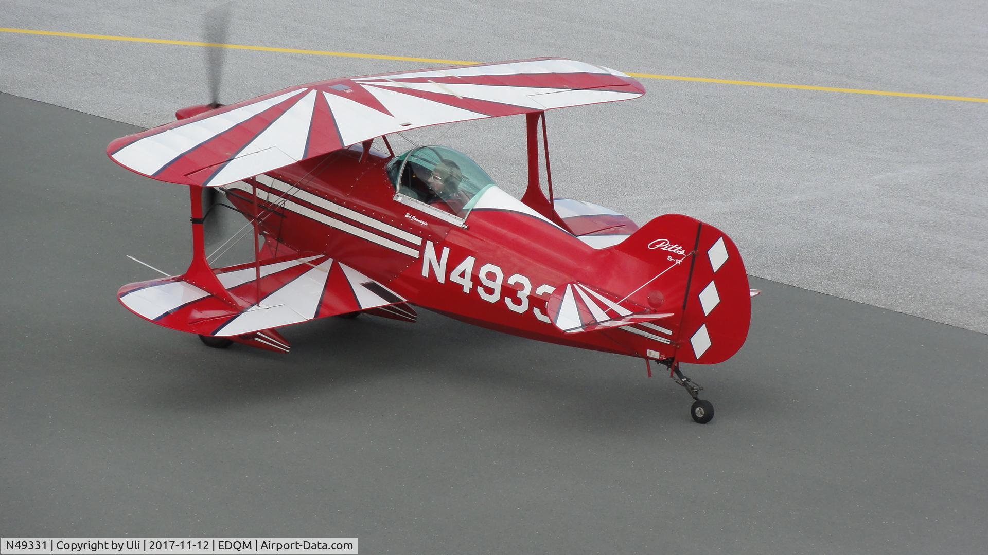 N49331, Pitts S-1T Special C/N 1038, Pitts S1T at Hof Airport in Bavaria, after refueling taxi to the Rwy 28