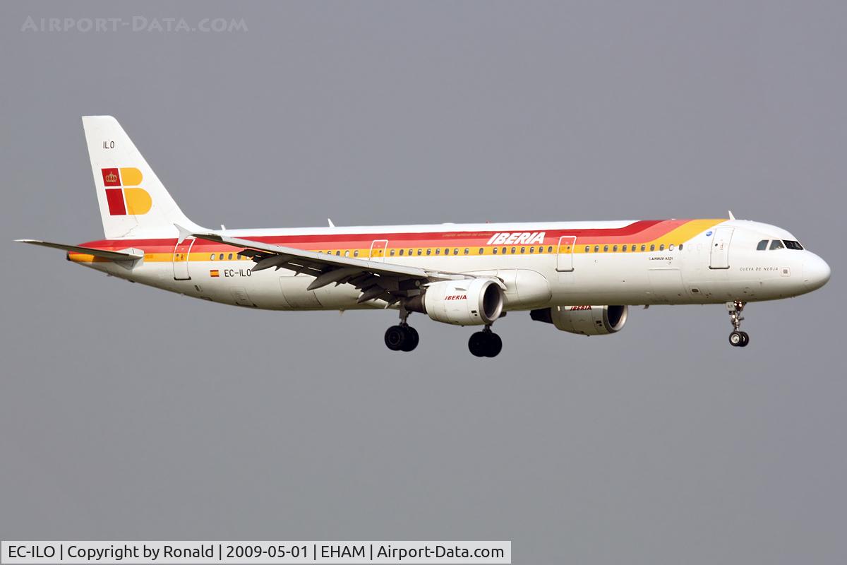 EC-ILO, 2002 Airbus A321-211 C/N 1681, at spl