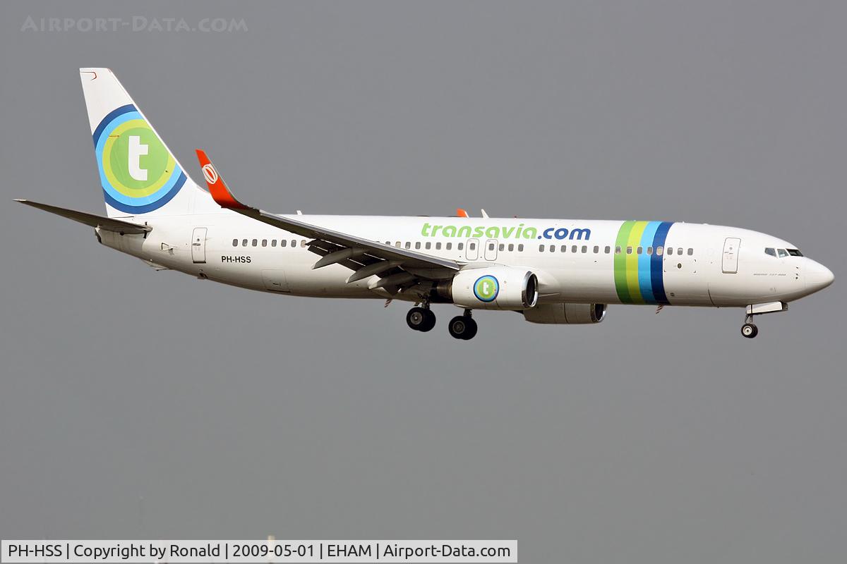 PH-HSS, 2001 Boeing 737-83N C/N 32348, at spl