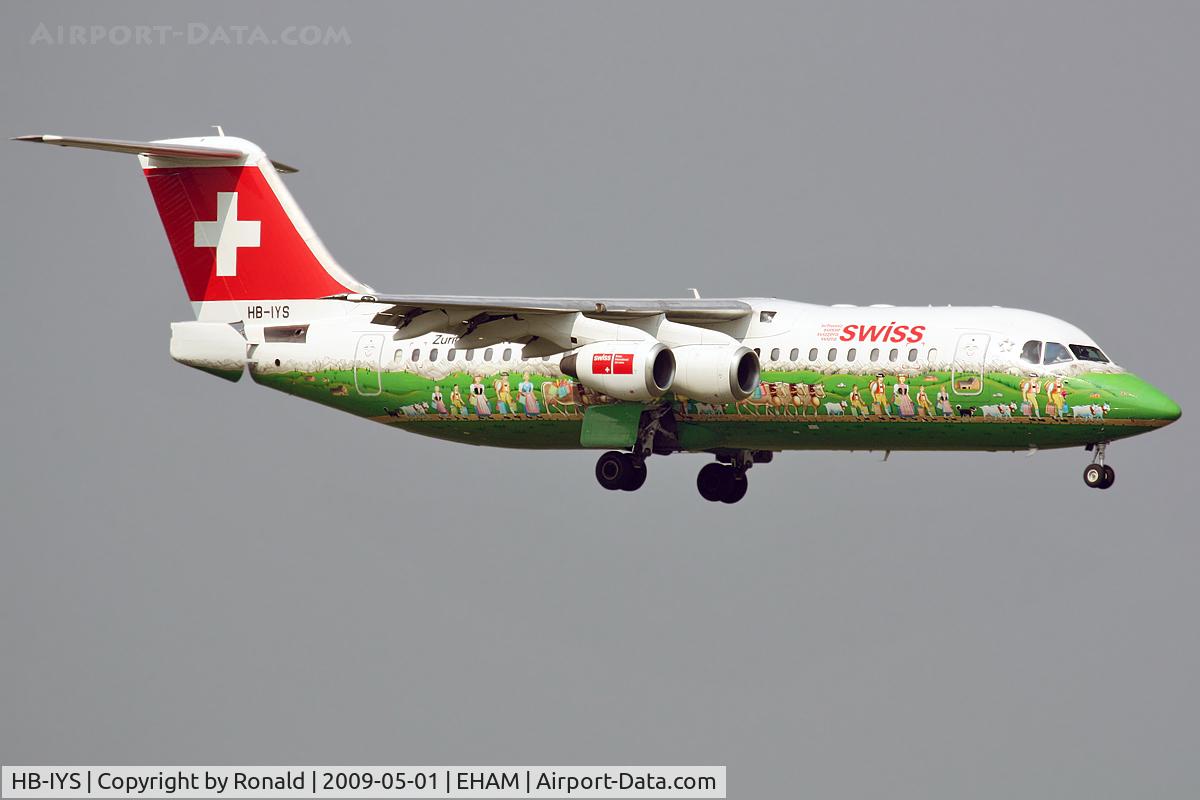 HB-IYS, 2001 British Aerospace Avro 146-RJ100 C/N E3381, at spl