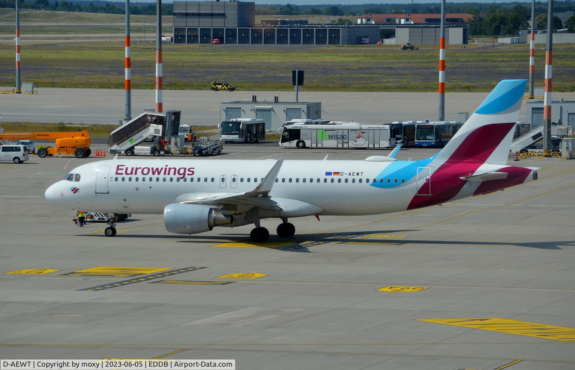 D-AEWT, 2017 Airbus A320-214 C/N 7534, Airbus A320-214 at Berlin Brandenburg.