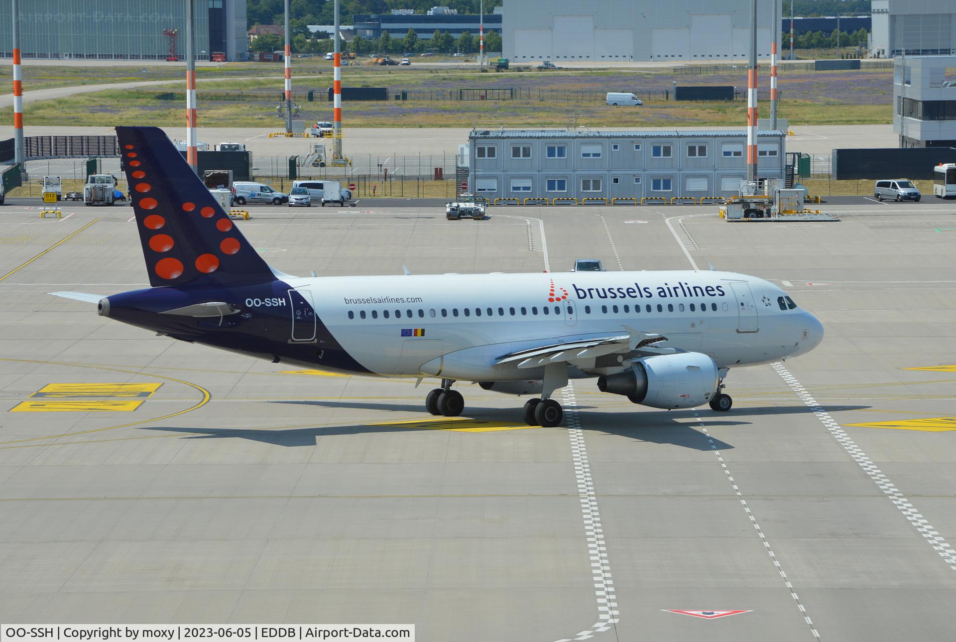 OO-SSH, 2006 Airbus A319-112 C/N 2925, Airbus A319-112 at Berlin Brandenburg.