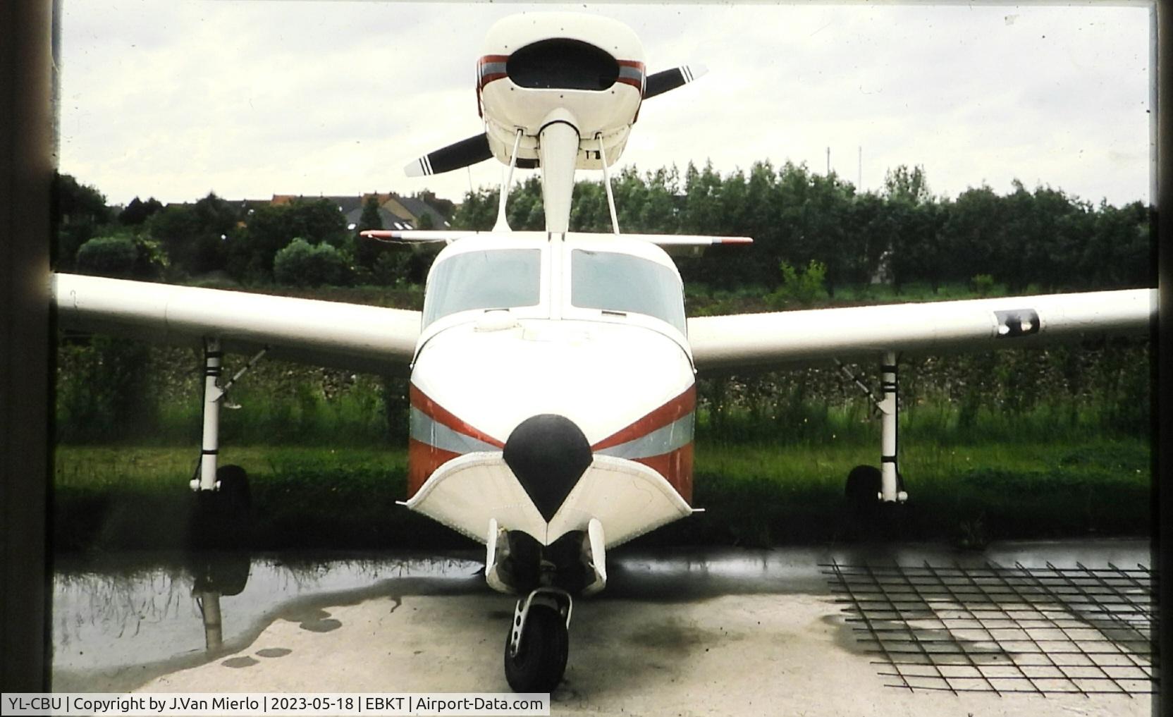YL-CBU, Lake LA-4 C/N 478, Slide scan