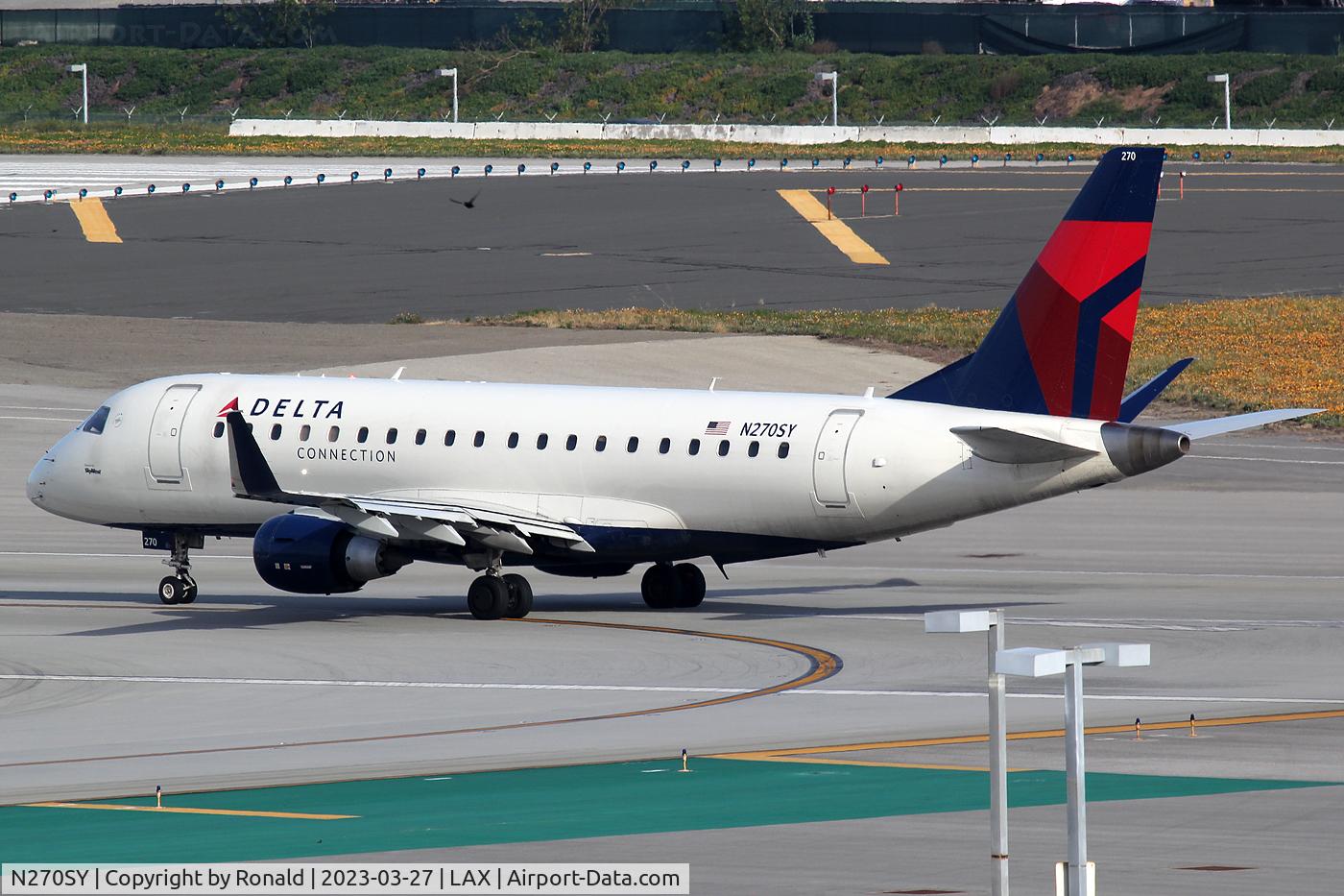 N270SY, 2018 Embraer 175LR (ERJ-170-200LR) C/N 17000728, at lax