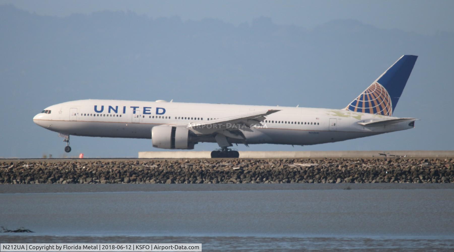 N212UA, 2000 Boeing 777-222 C/N 30218, UAL 772 zx