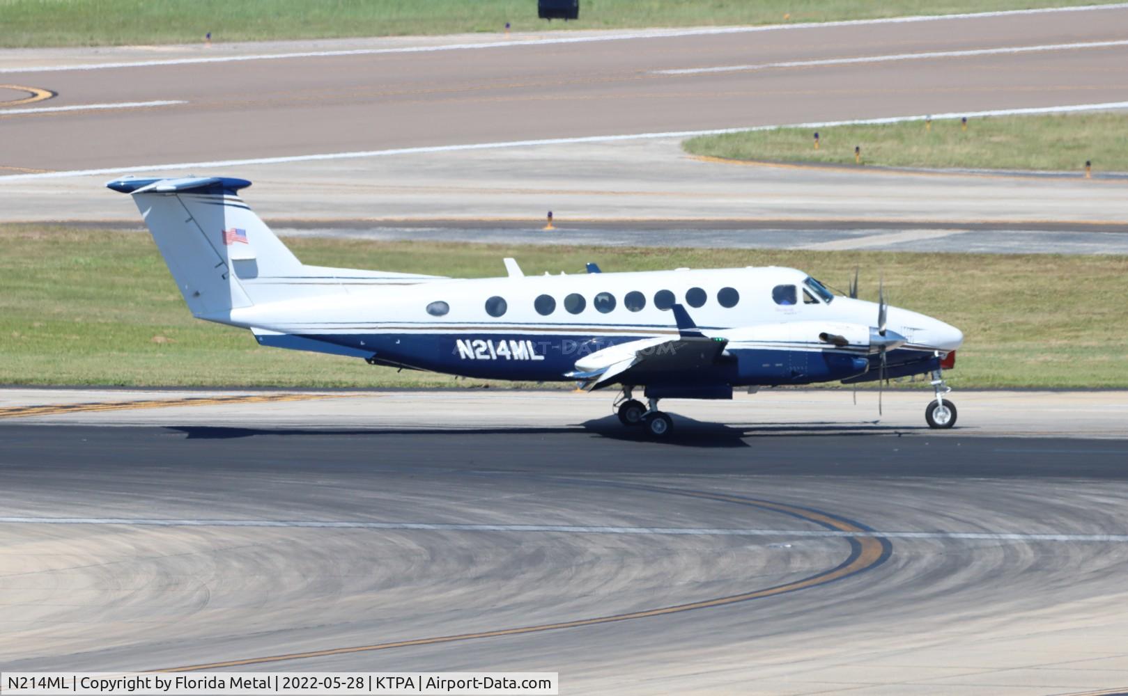 N214ML, 2006 Beech Super King Air 350 C/N FL-475, King Air 350 zx