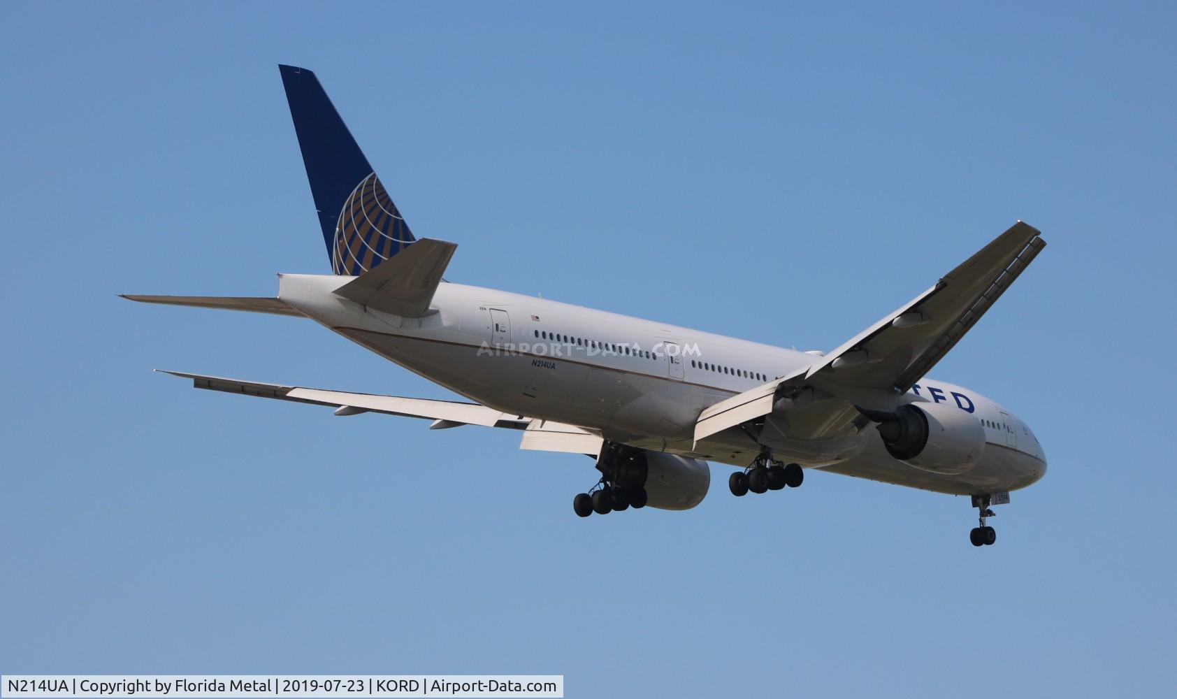 N214UA, 2000 Boeing 777-222 C/N 30220, UAL 772 zx ORD 10C