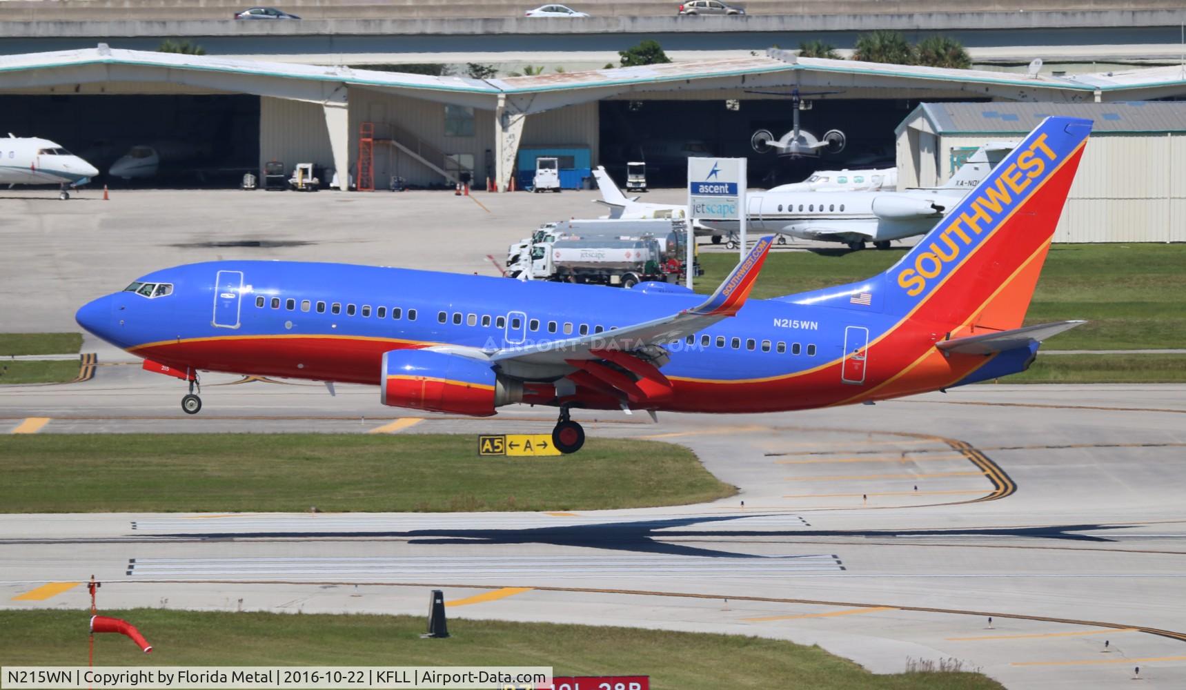 N215WN, 2005 Boeing 737-7H4 C/N 32487, SWA 737 canyon zx