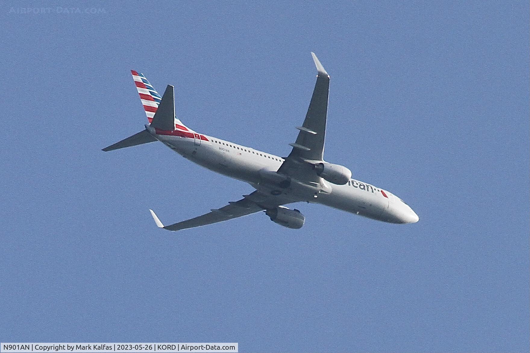N901AN, 1999 Boeing 737-823 C/N 29503, American Airlines Boeing 737-823, N901AN AA282 MJB-ORD