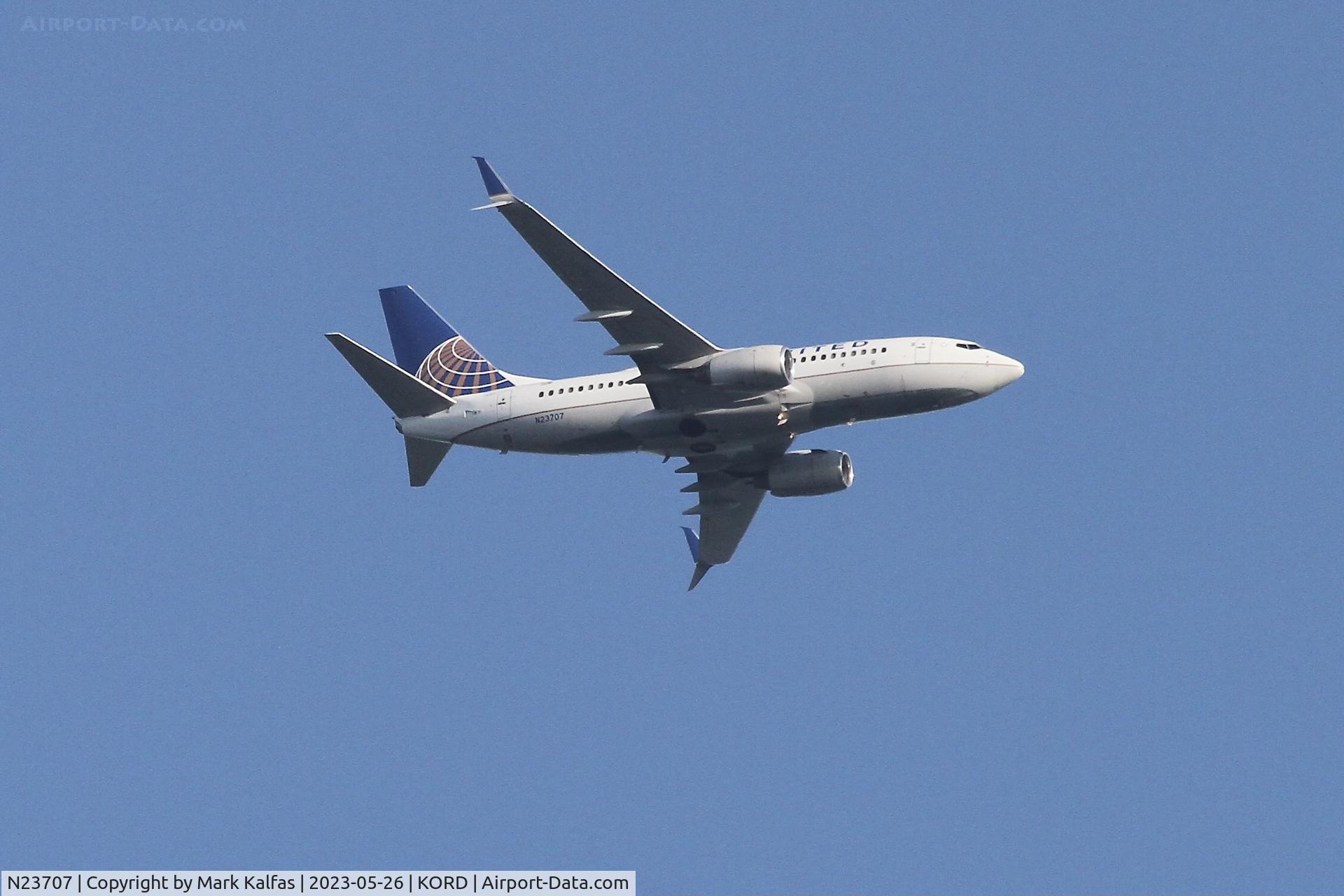 N23707, 1998 Boeing 737-724 C/N 28768, United Airlines Boeing 737-724, N23707 UA1463 IND-ORD