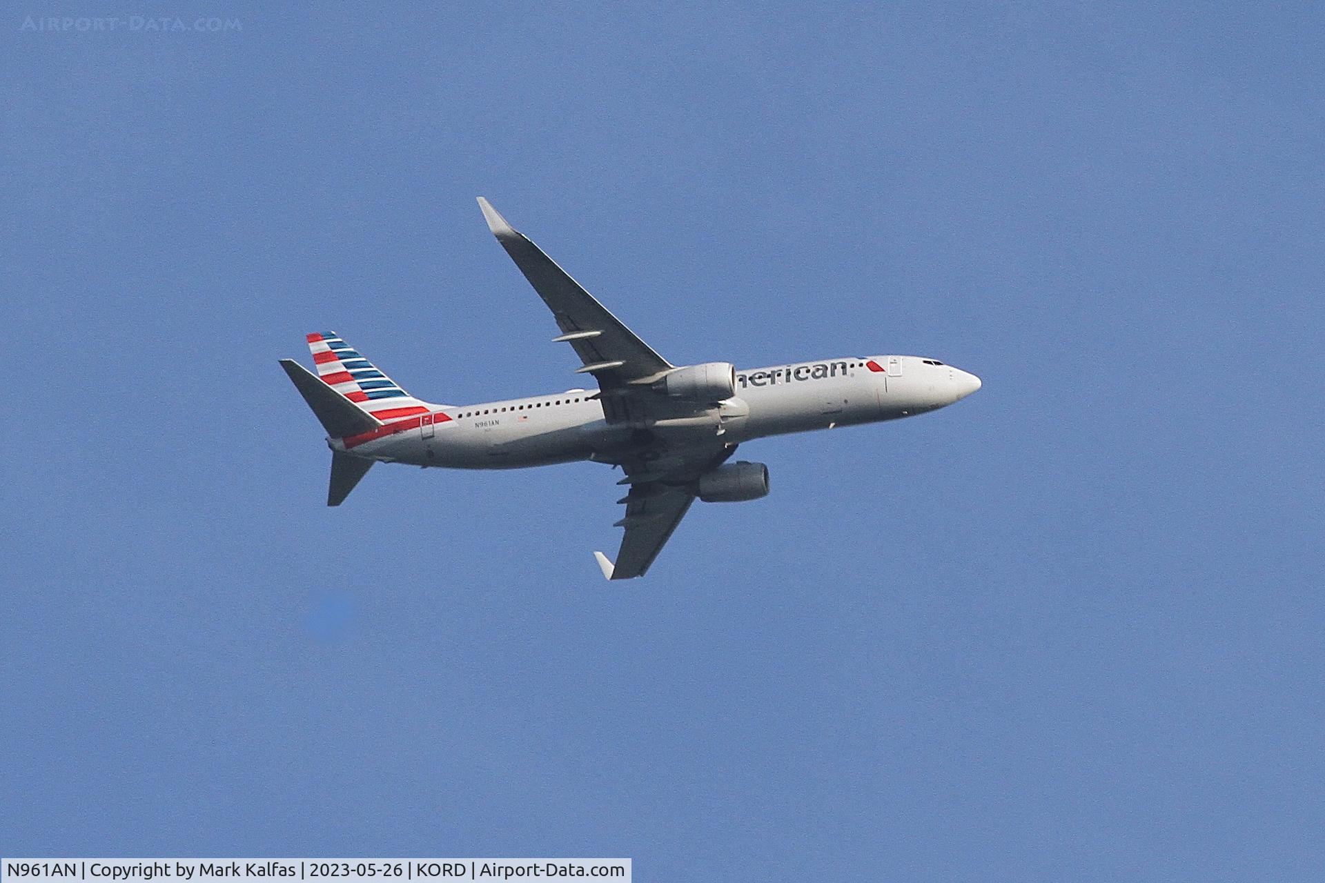N961AN, 2001 Boeing 737-823 C/N 30092, American Airlines Boeing 737-823/B738 N961AN AA865 PHL-ORD