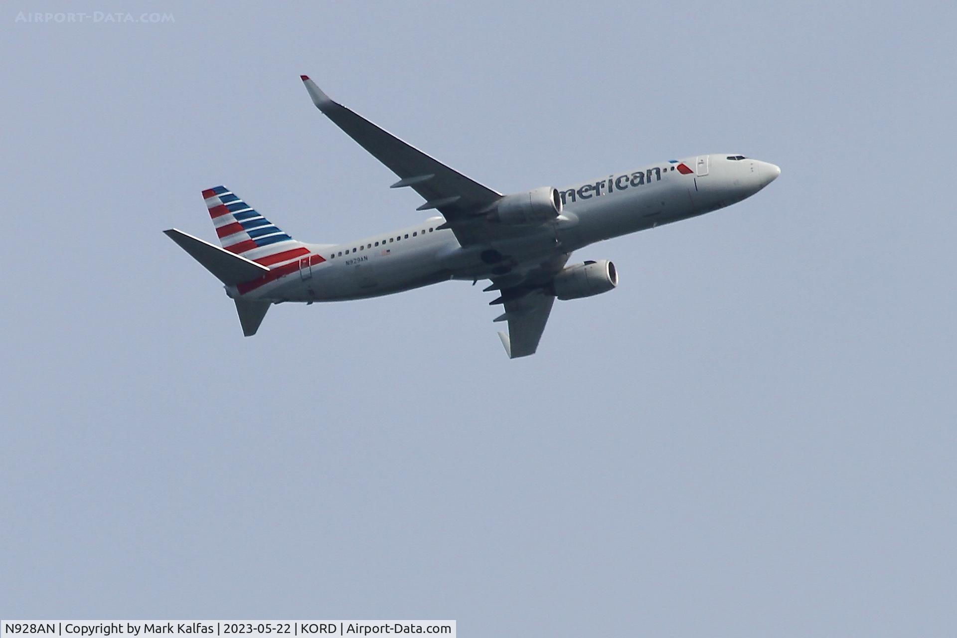 N928AN, 2000 Boeing 737-823 C/N 29528, American Airlines B738 N929AN AA671 ATL-ORD