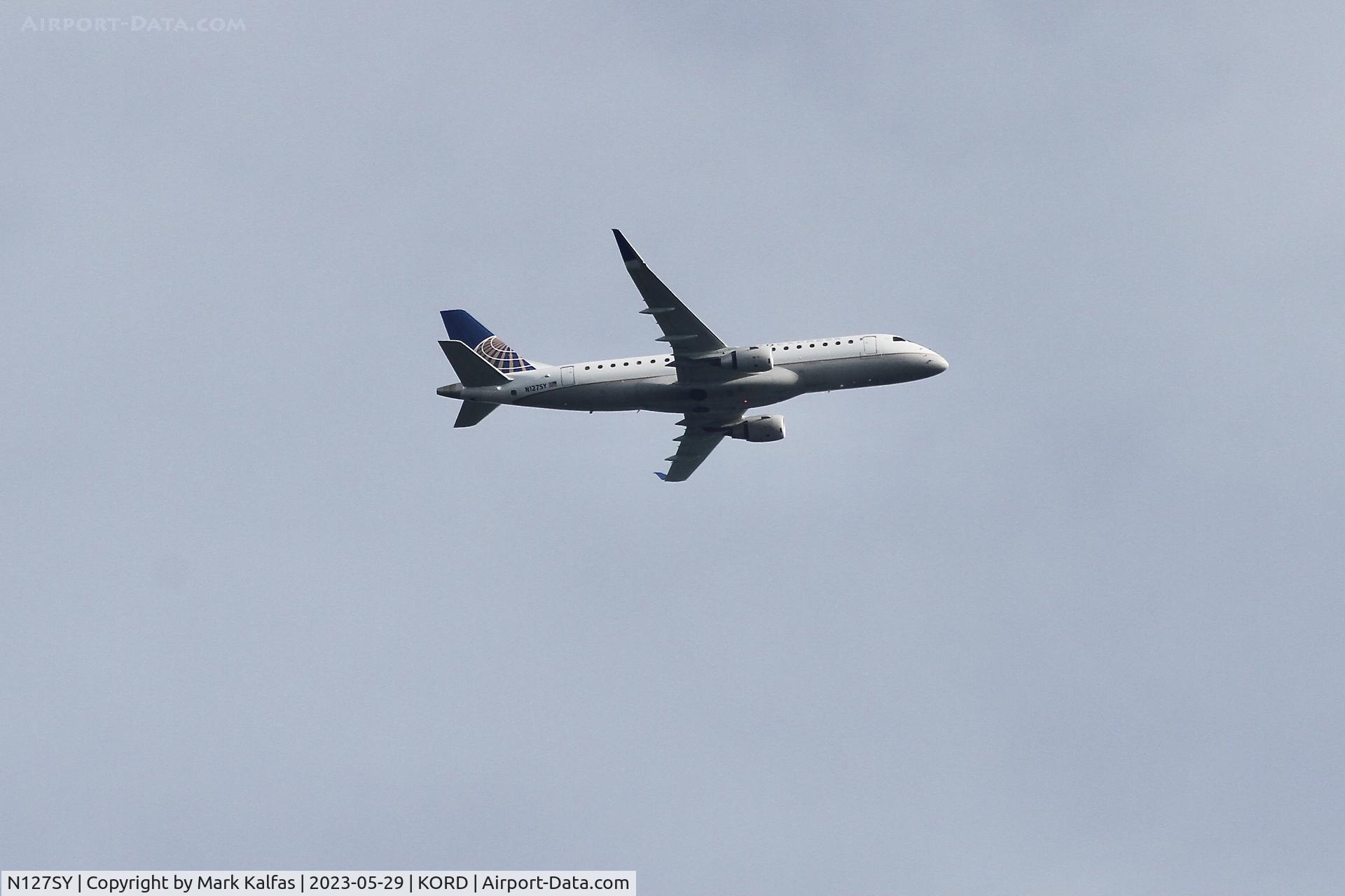N127SY, 2014 Embraer 175LR (ERJ-170-200LR) C/N 17000441, SkyWest/American Eagle E75L N127SY SKW4766 CHS-ORD
