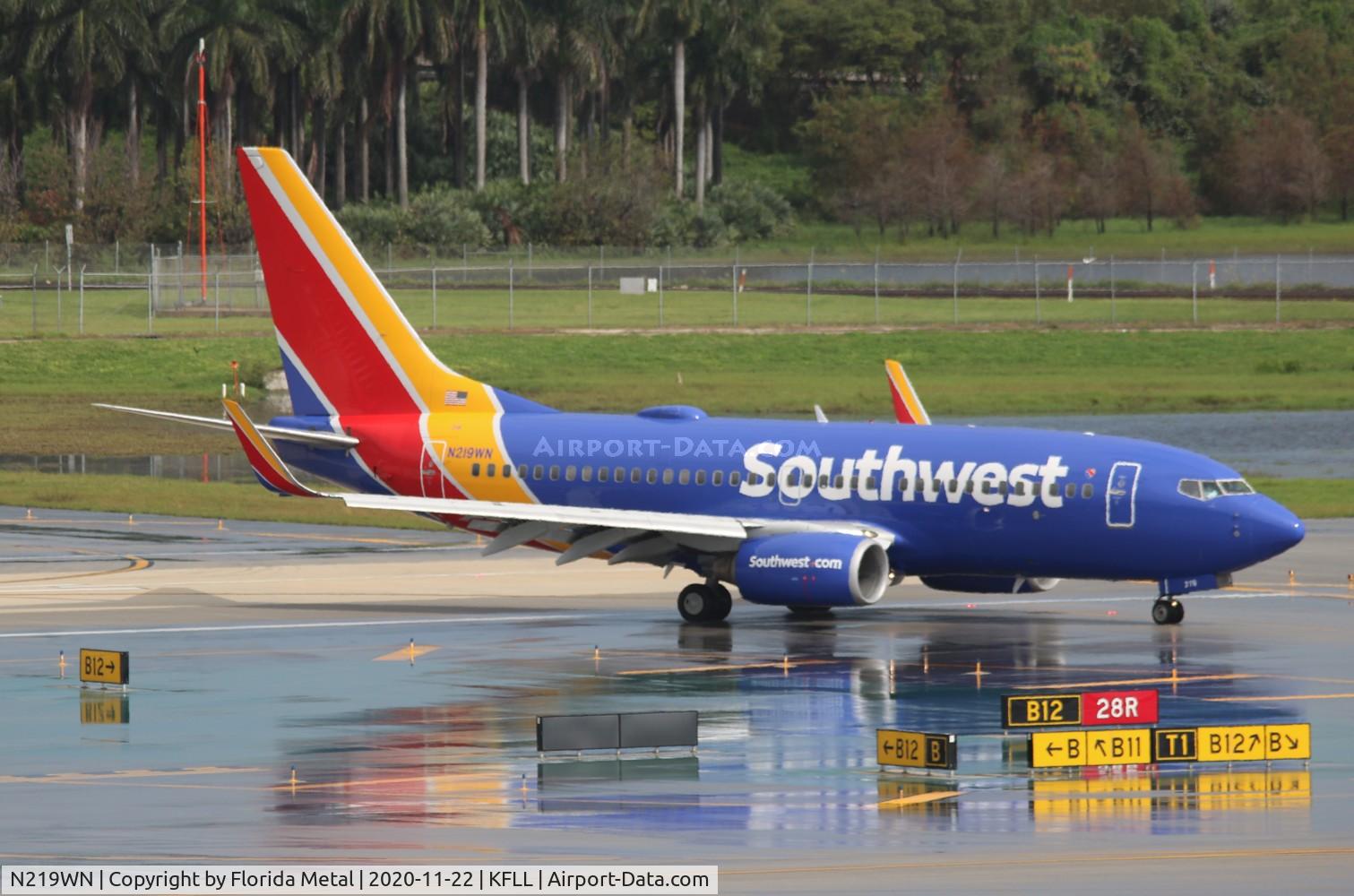 N219WN, 2005 Boeing 737-7H4 C/N 32490, SWA 737 nc zx