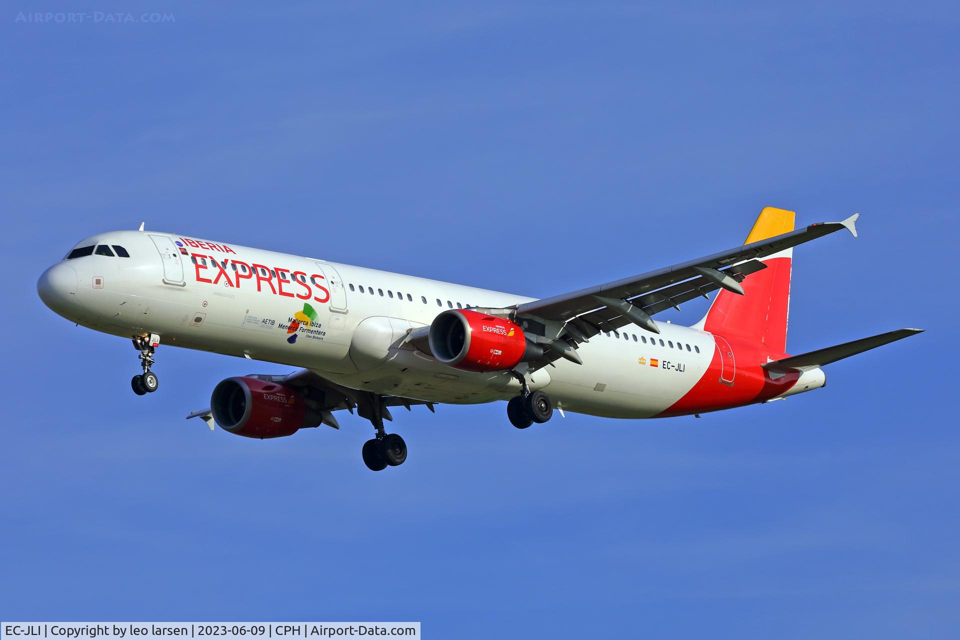 EC-JLI, 2005 Airbus A321-211 C/N 2563, Copenhagen 9.6.2023