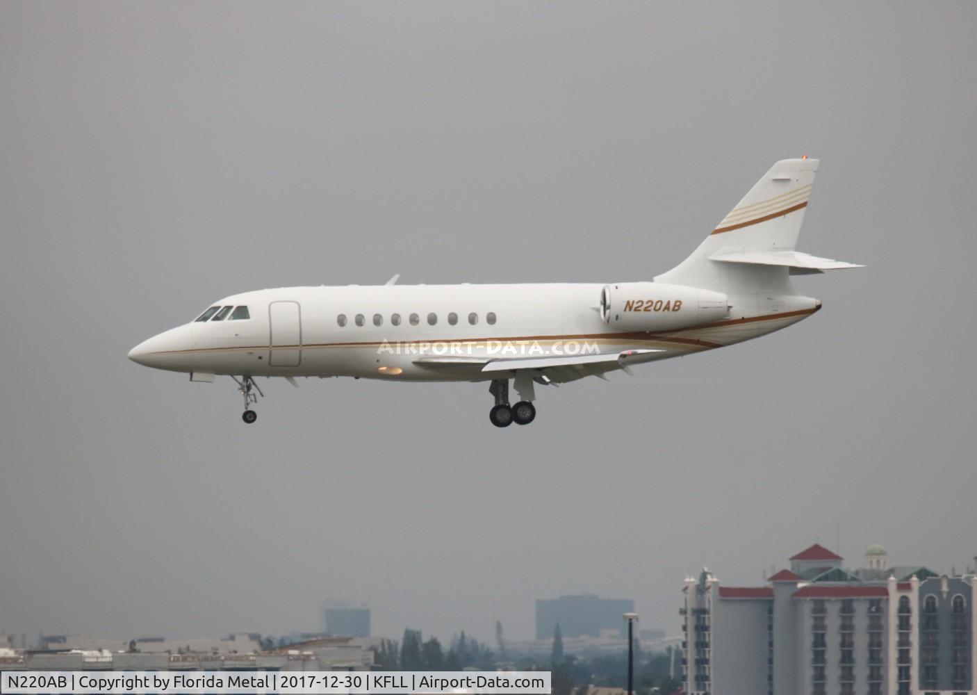 N220AB, 2001 Dassault Falcon 2000 C/N 170, Falcon 2000 zx