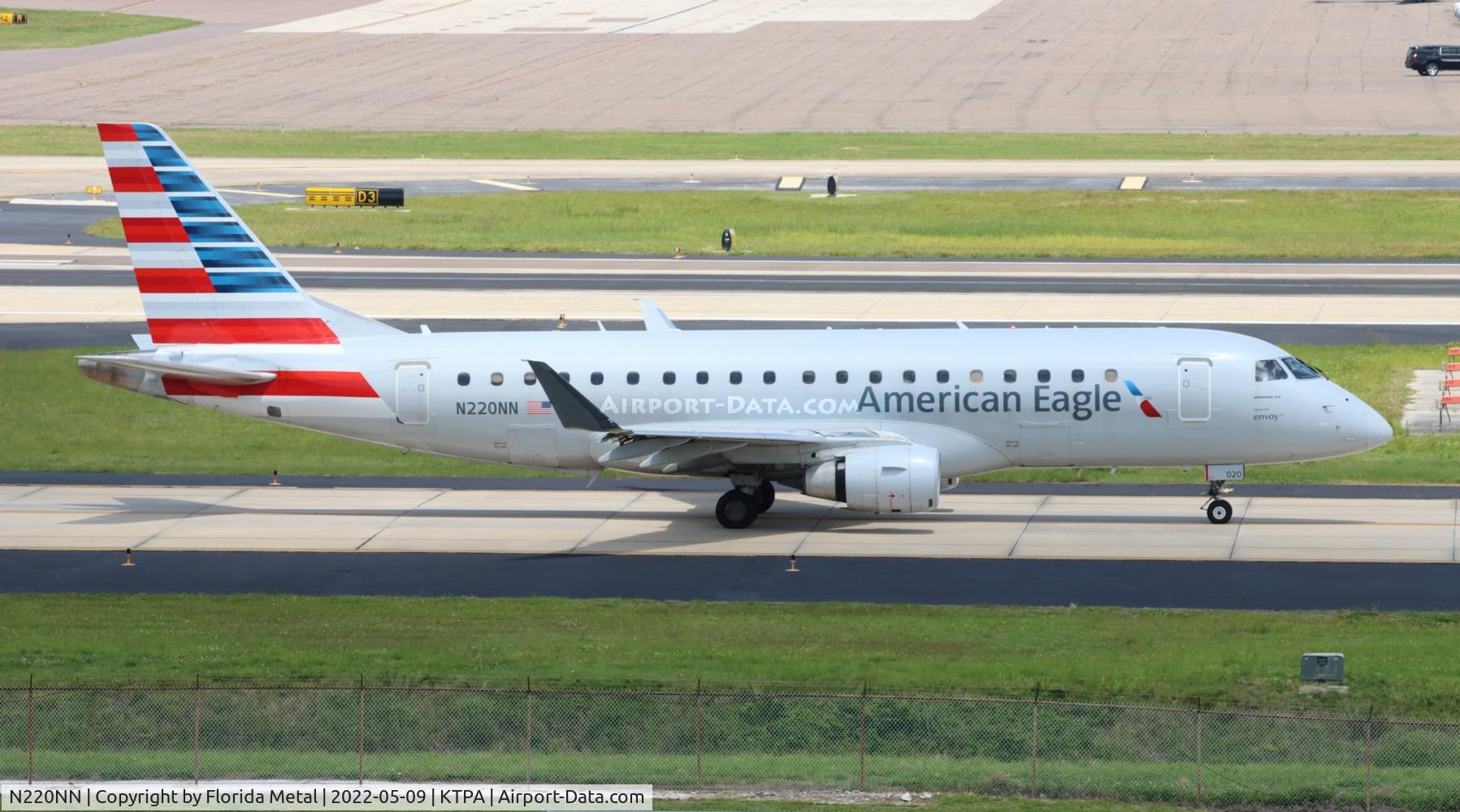 N220NN, 2015 Embraer 175LR (ERJ-170-200LR) C/N 17000523, Envoy/Eagle E175 zx