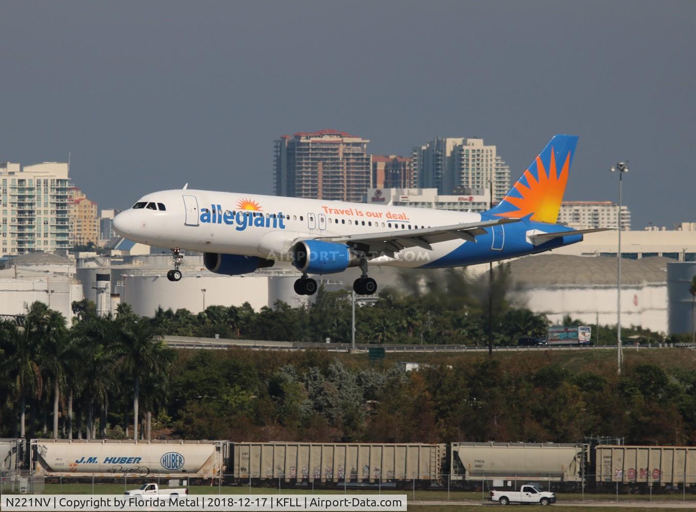 N221NV, 2000 Airbus A320-214 C/N 1288, AAY A320 zx