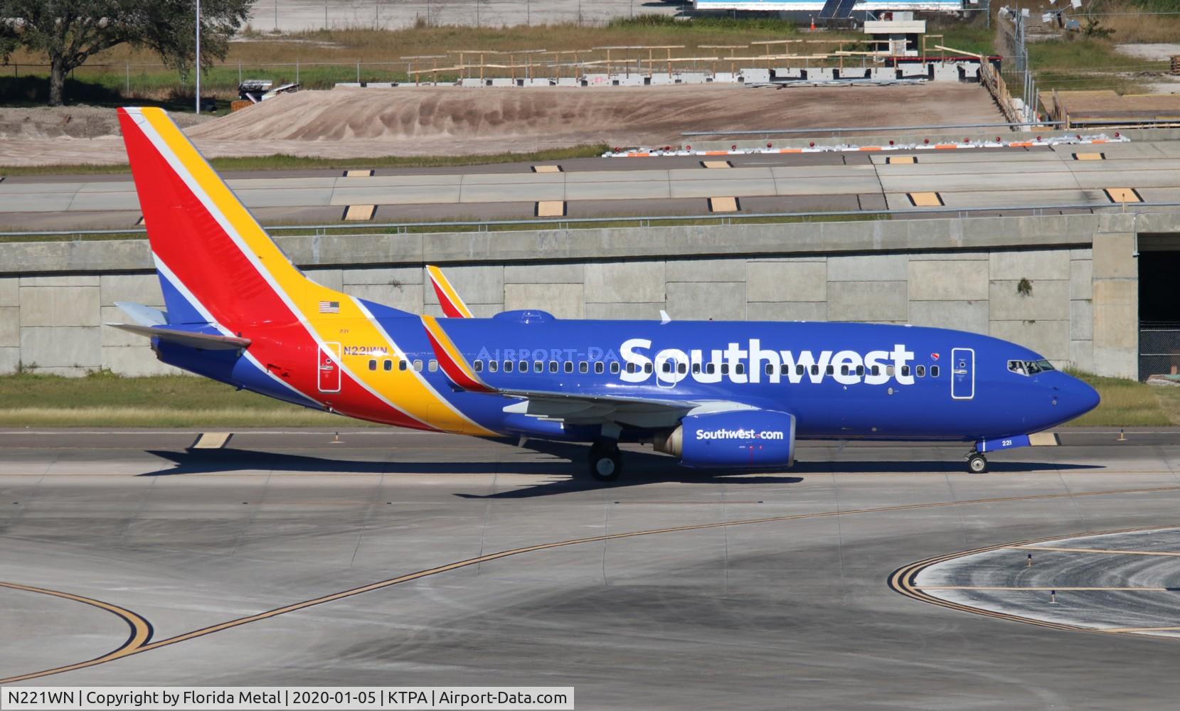 N221WN, 2005 Boeing 737-7H4 C/N 34259, SWA 737 nc zx