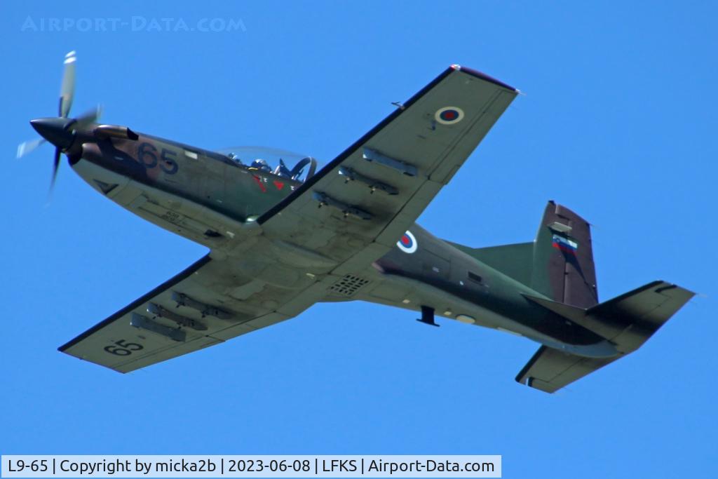 L9-65, Pilatus PC-9M Hudournik C/N 638, Take off