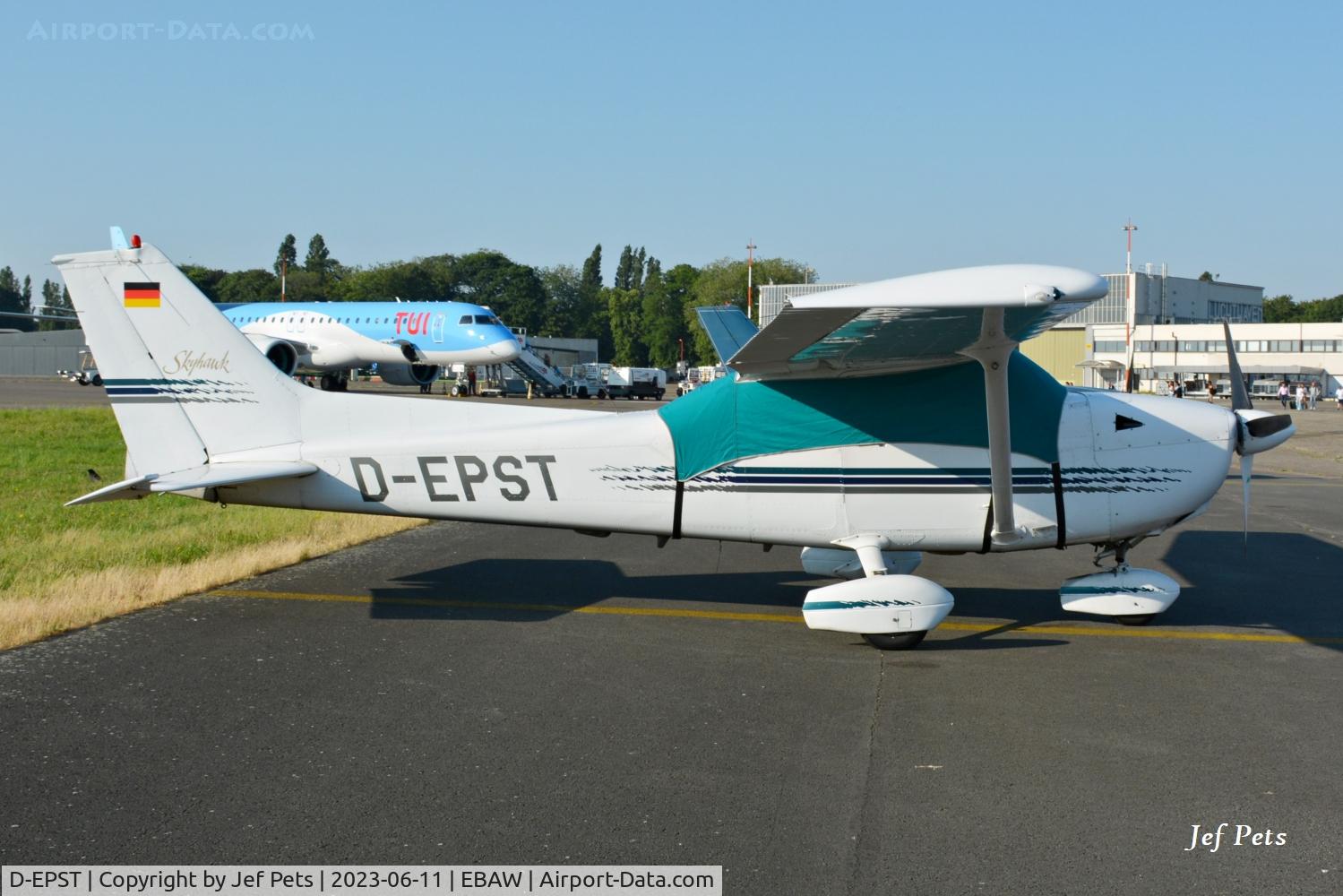 D-EPST, 1997 Cessna 172R C/N 17280154, Visitor at Antwerp Airport.