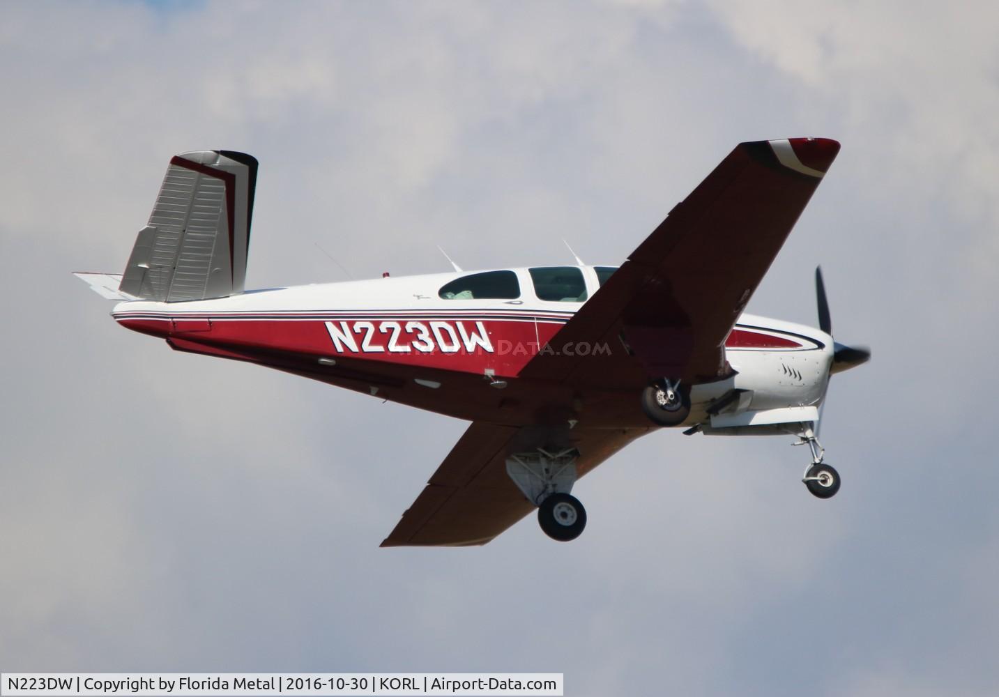 N223DW, 1963 Beech P35 Bonanza C/N D-7113, Bonanza 35 zx