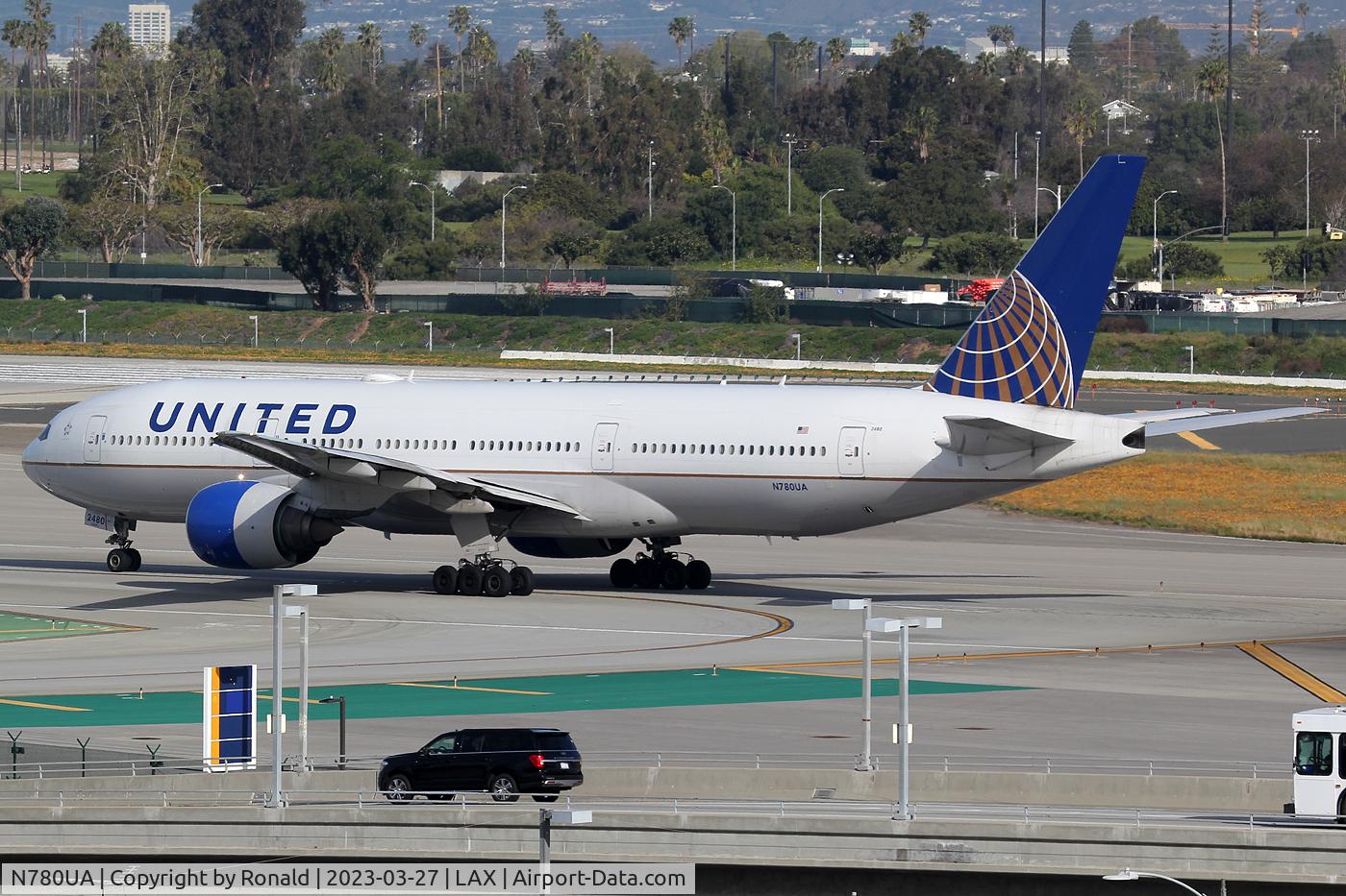 N780UA, 1996 Boeing 777-222 C/N 26944, at lax