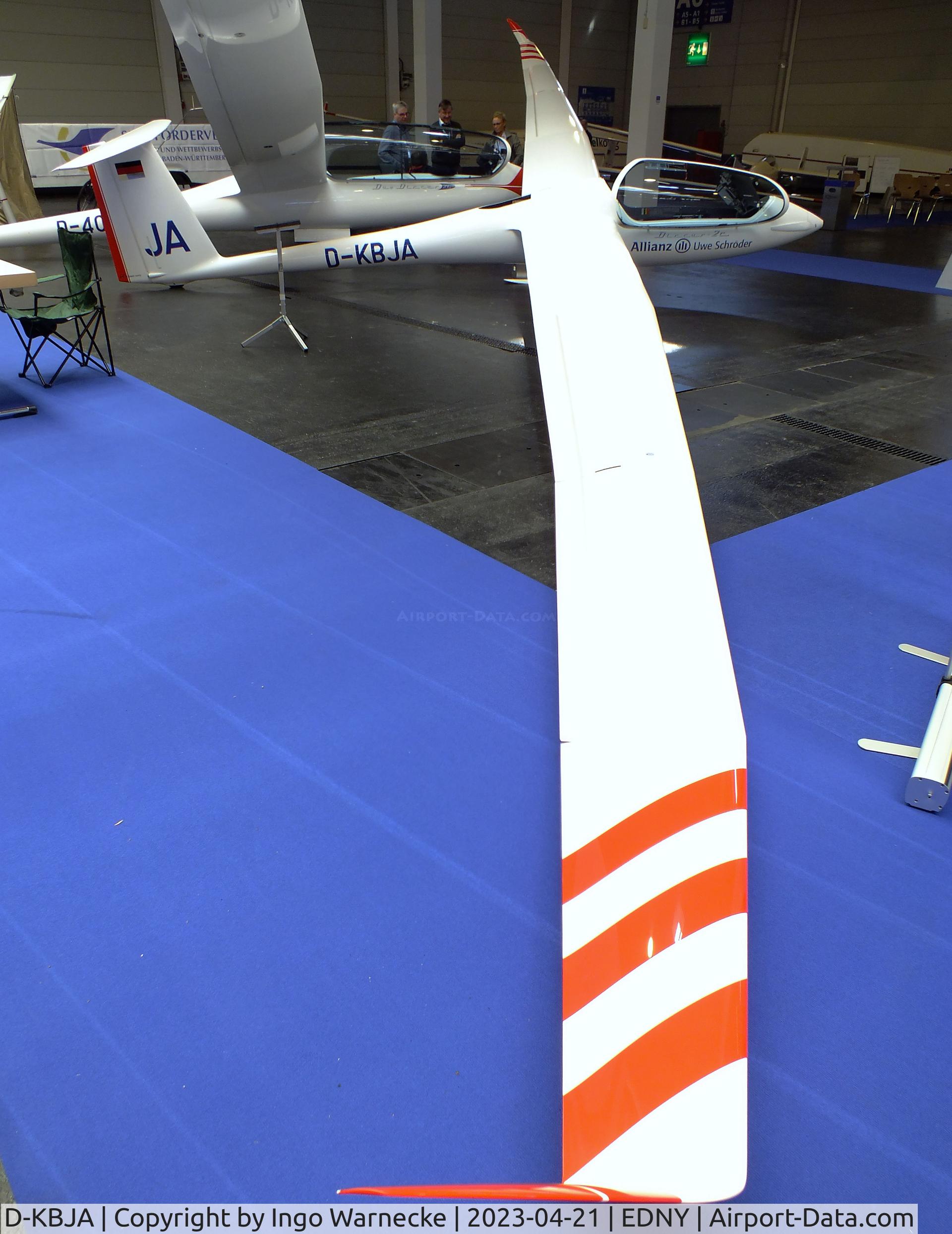 D-KBJA, Schempp-Hirth Discus 2C FES C/N 7, Schempp-Hirth Discus 2C FES (Front electric sustainer) at the AERO 2023, Friedrichshafen