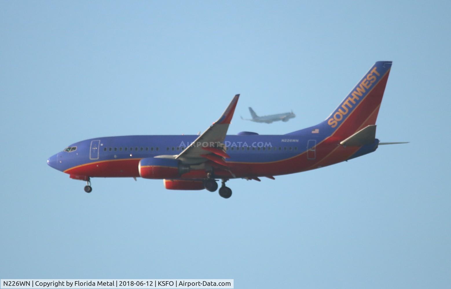 N226WN, 2005 Boeing 737-7H4 C/N 32494, SWA 737 canyon zx